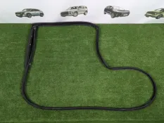 Уплотнитель двери задний левый Kia Ceed CD