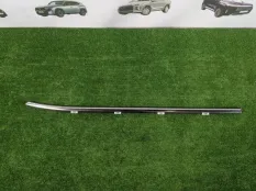 Молдинг двери задний правый Hyundai Tucson TL