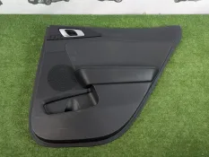 Обшивка двери задняя правая Kia Ceed CD
