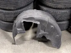 Подкрылок задний правый Toyota Rav4 50