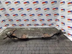 1076118 Балка передняя поперечная