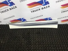 1835032 Накладка крыла правого Daf XF106