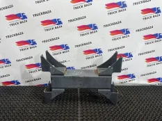 5010532064 Траверса рамы Renault Magnum
