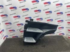 82136982 Корпус подножек левый Volvo FH