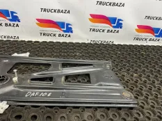 1881915 Стеклоподъемник правый Daf XF106