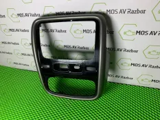 рамка магнитолы Renault Duster