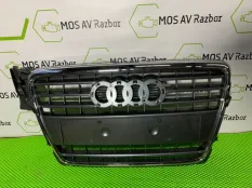Решетка радиатора Audi A4