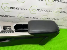 Консоль центральная Geely Coolray