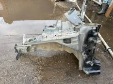 Лонжерон Faw Bestune B70