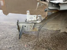 Лонжерон Faw Bestune B70