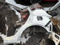 Крыло Geely Coolray