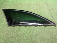 Стекло кузовное Mercedes-Benz E-Class