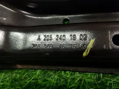 Траверса опоры АКПП Mercedes-Benz C-Class