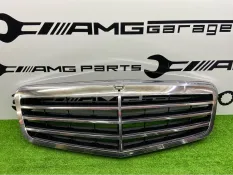 решетка радиатора Mercedes-Benz E-Class