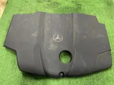 крышка двигателя Mercedes-Benz C-Class