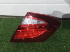 Фонарь Mercedes-Benz C-Class