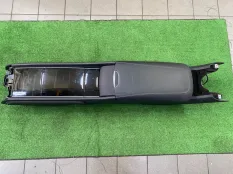 Консоль Mercedes-Benz S-Class