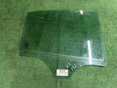 Стекло двери Mercedes-Benz C-Class