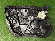 стеклоподъемник Mercedes-Benz C-Class