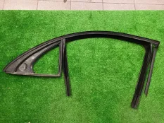 Уплотнитель стекла Mercedes-Benz S-Class