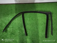 Уплотнитель стекла Mercedes-Benz GLE-Class