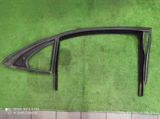Уплотнитель стекла Mercedes-Benz S-Class