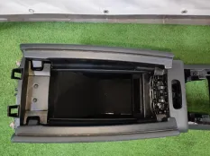 подлокотник Mercedes-Benz A-Class