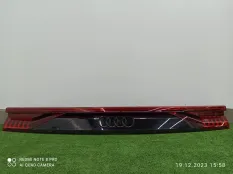 Фонарь AUDI Q8