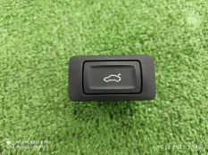 Кнопка закрытия крышки багажника AUDI Q8