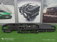панель приборов Mercedes-Benz GLE-Class