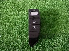 Блок кнопок центральной консоли Mercedes-Benz C-Class
