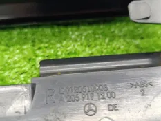 Накладка салазки сиденья Mercedes-Benz E-Class