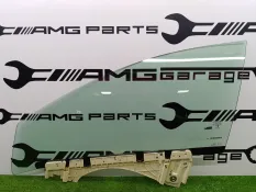 Стекло двери Mercedes-Benz AMG GT