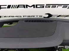 панель приборов Mercedes-Benz AMG GT