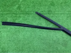 Уплотнитель стекла BMW X6