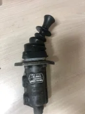 Кран ручного тормоза Volvo 9515443