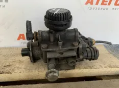 Кран тормозной Mercedes-Benz Atego 0044311112