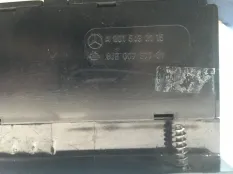 Блок предохранителей Mercedes-Benz Atego 0015433115 2