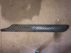 Накладка решетки радиатора Mercedes-Benz Atego 9448880123