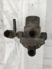 Клапан ускорительный EBS Mercedes-Benz Atego 0481026303