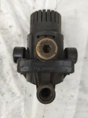 Клапан ускорительный EBS Mercedes-Benz Atego 0481026303