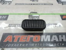 Дефлектор воздушный Mercedes-Benz Atego 9018300042, задний