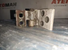 Петля двери Mercedes-Benz Atego 9737200837, передняя правая
