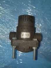 Клапан ускорительный EBS Mercedes-Benz Atego 0481026303