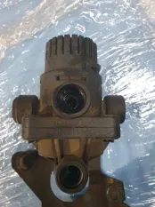 Клапан ускорительный EBS Mercedes-Benz Atego 0481026303