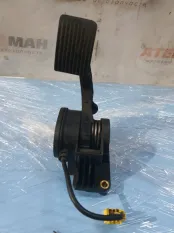 Педаль газа Mercedes-Benz Actros 9413000104