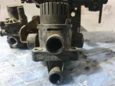 Клапан ускорительный EBS Mercedes-Benz Atego 2004 0044298044 815 OM904 LA