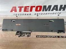 Крышка номерного знака Mercedes-Benz Atego M3100133, передняя