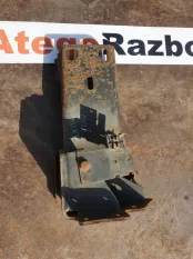 Кронштейн Подножки Mercedes-Benz Atego 9305209233, правый