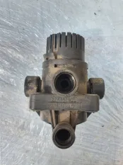 Клапан ускорительный EBS Mercedes-Benz Atego 0481026303